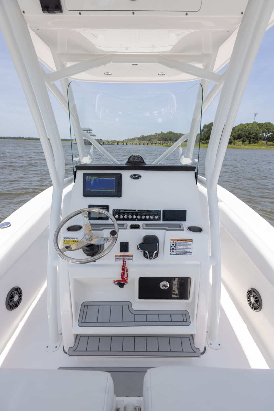 Sea Fox 228 Commander helm